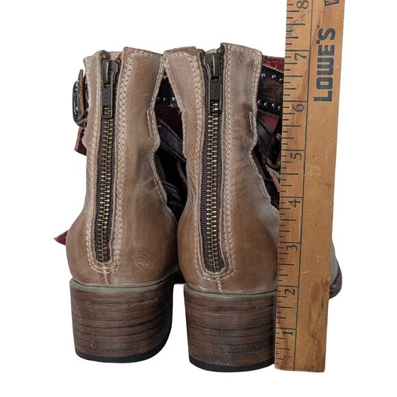 FREEBIRD by Steven Belgium taupe leather Western Ankle boots booties 11 - Picture 10 of 14